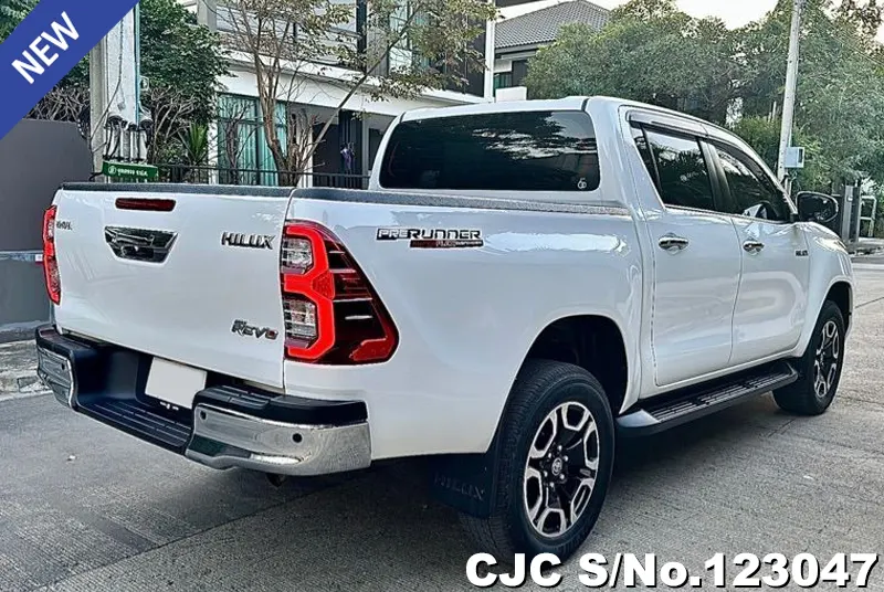 2022 Toyota / Hilux / Revo Stock No. 123047