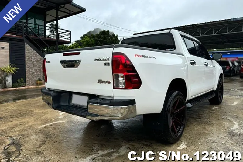 2016 Toyota / Hilux / Revo Stock No. 123049