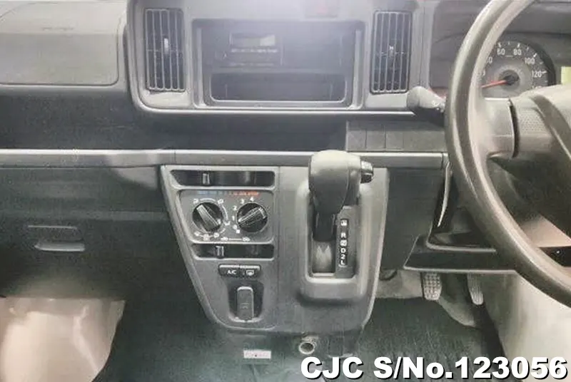 2020 Daihatsu / Hijet Van Stock No. 123056