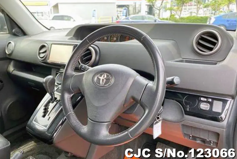 2012 Toyota / Corolla Rumion Stock No. 123066