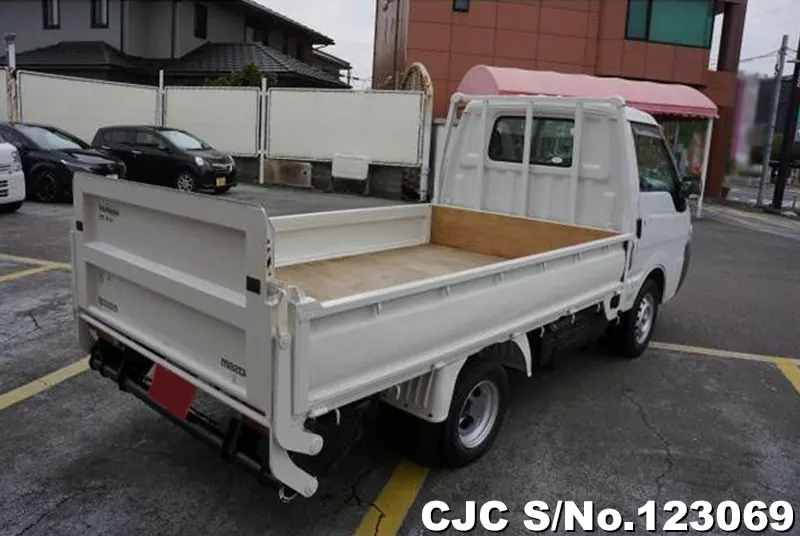 2004 Mazda / Bongo Stock No. 123069