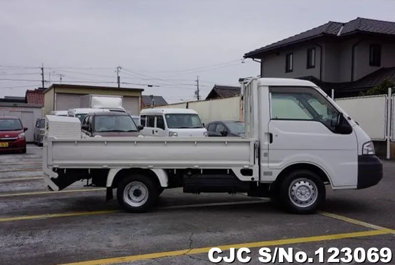 2004 Mazda / Bongo Stock No. 123069