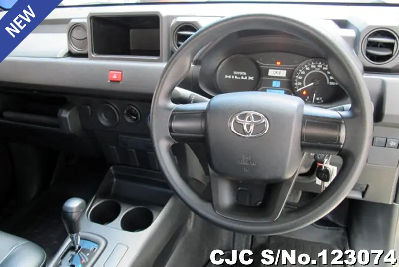 2024 Toyota / Hilux / Champ Stock No. 123074