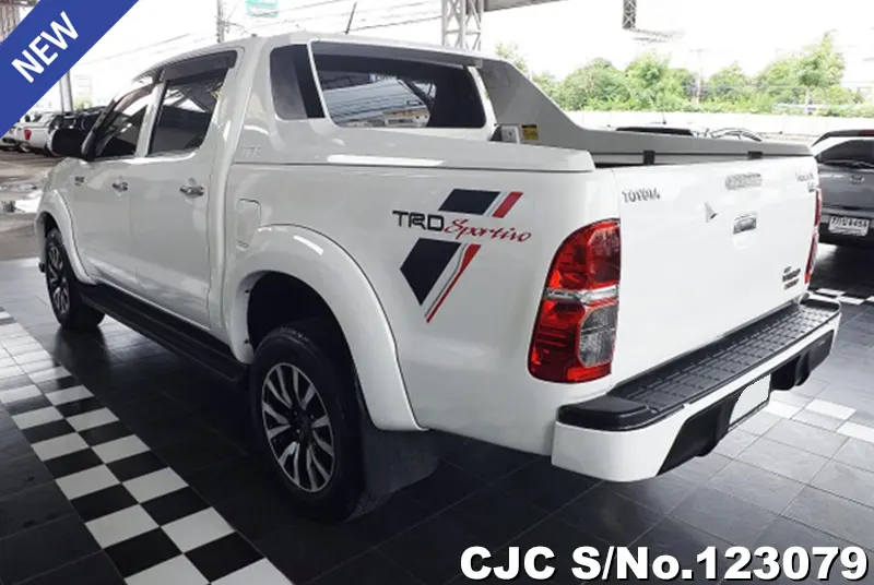 2015 Toyota / Hilux / Vigo Stock No. 123079