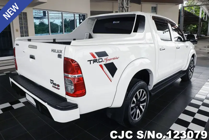 2015 Toyota / Hilux / Vigo Stock No. 123079