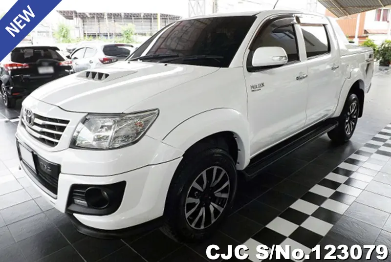 2015 Toyota / Hilux / Vigo Stock No. 123079