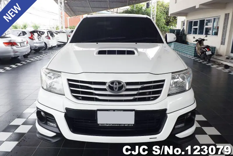 2015 Toyota / Hilux / Vigo Stock No. 123079