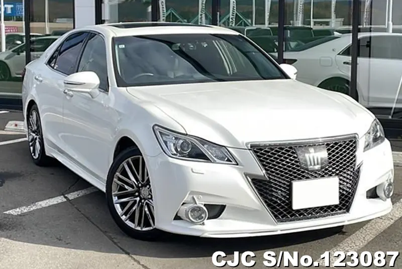 2015 Toyota / Crown Stock No. 123087