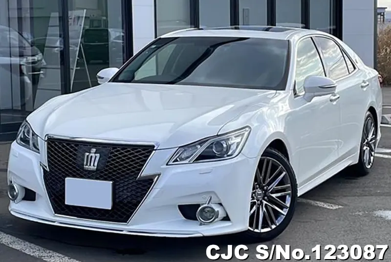 2015 Toyota / Crown Stock No. 123087