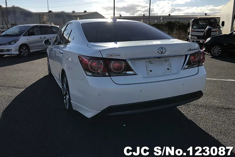 2015 Toyota / Crown Stock No. 123087