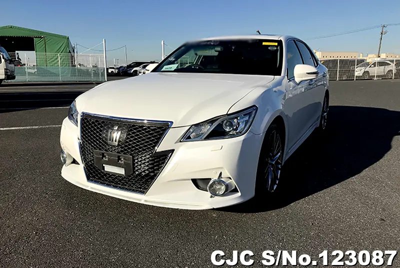 2015 Toyota / Crown Stock No. 123087