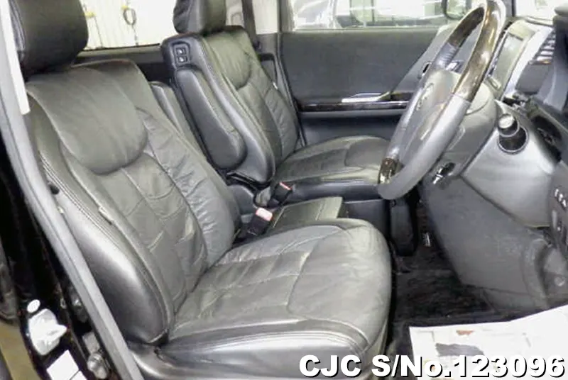 2012 Toyota / Alphard Stock No. 123096