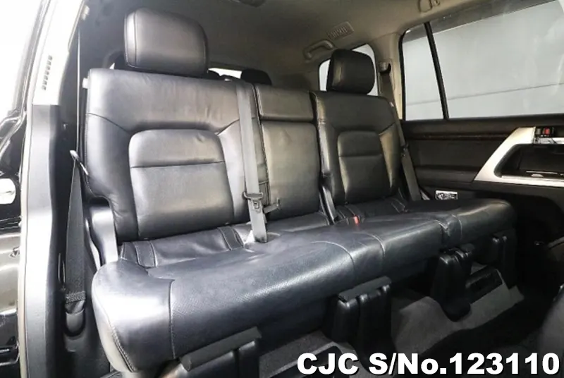 2015 Toyota / Land Cruiser Stock No. 123110