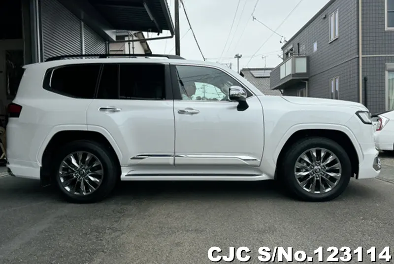 2022 Toyota / Land Cruiser Stock No. 123114