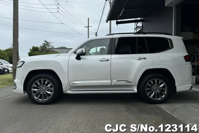 2022 Toyota / Land Cruiser Stock No. 123114