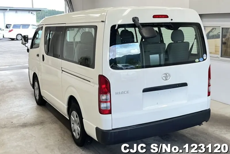 2007 Toyota / Hiace Stock No. 123120