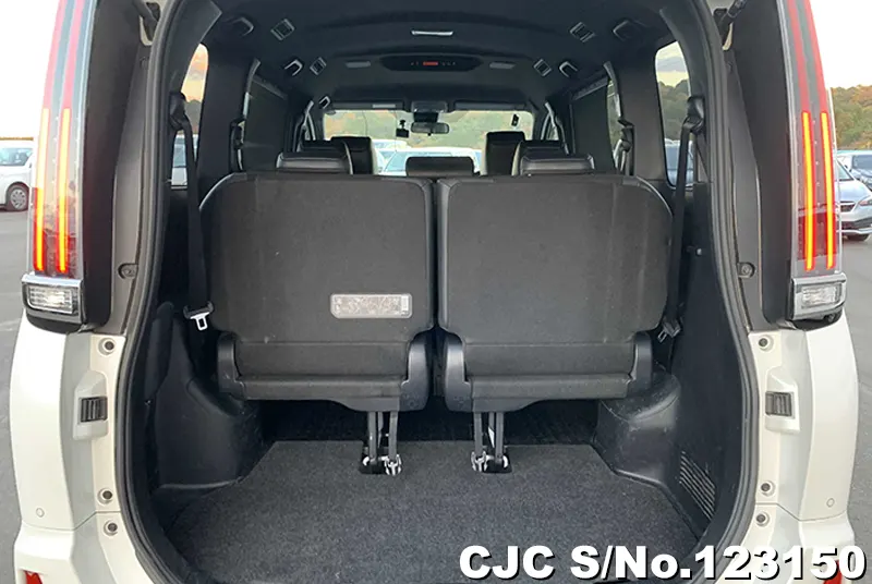 2019 Toyota / Noah Stock No. 123150