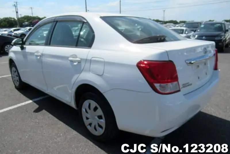 2012 Toyota / Corolla Axio Stock No. 123208