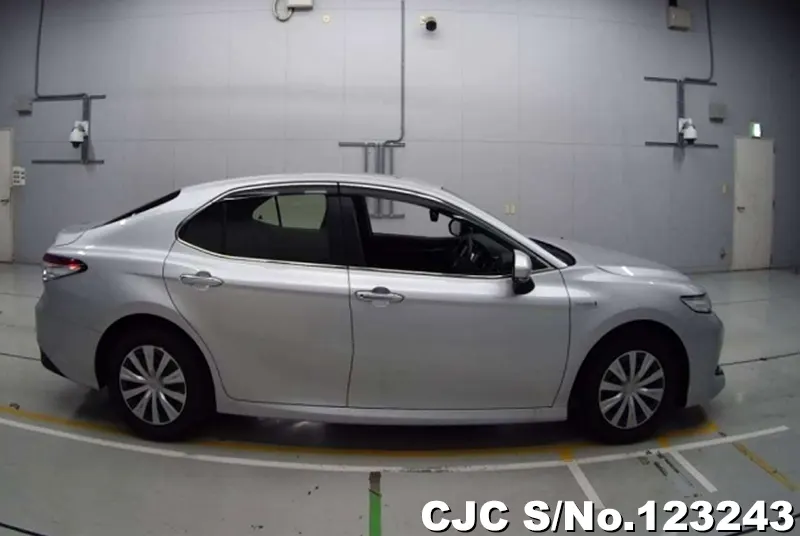 2019 Toyota / Camry Stock No. 123243