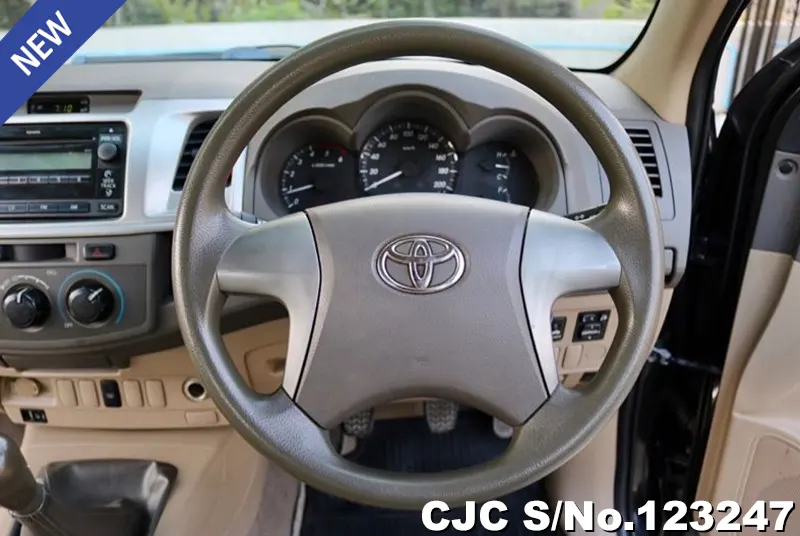 2015 Toyota / Hilux / Vigo Stock No. 123247