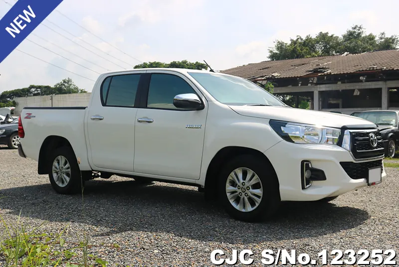 2020 Toyota / Hilux / Revo Stock No. 123252