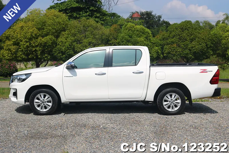 2020 Toyota / Hilux / Revo Stock No. 123252