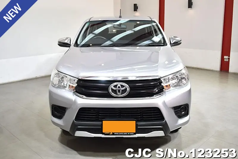 2019 Toyota / Hilux / Revo Stock No. 123253