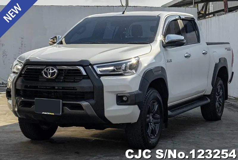 2023 Toyota / Hilux / Revo Stock No. 123254