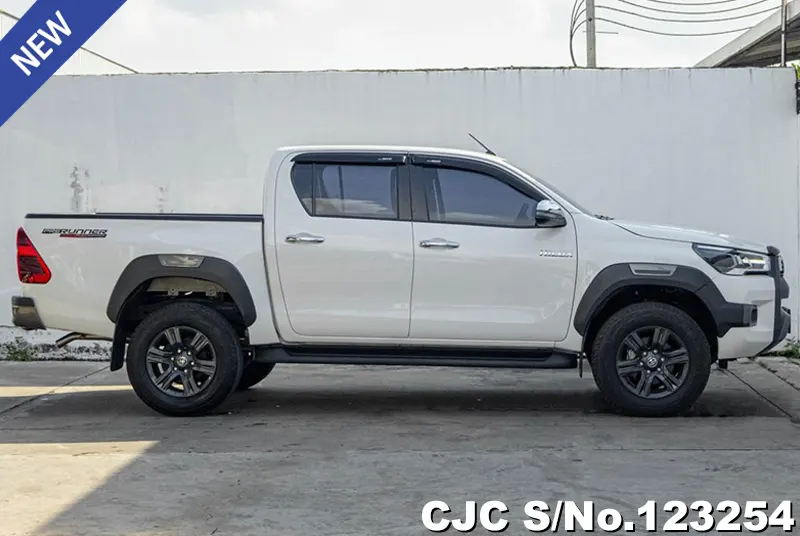 2023 Toyota / Hilux / Revo Stock No. 123254