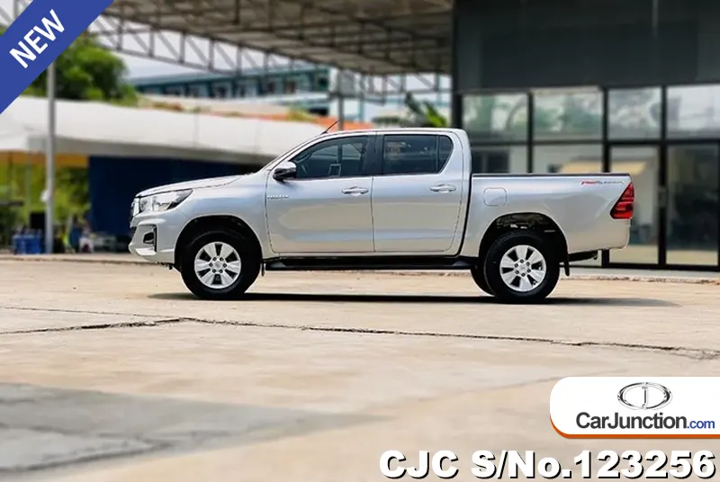 2019 Toyota / Hilux / Revo Stock No. 123256