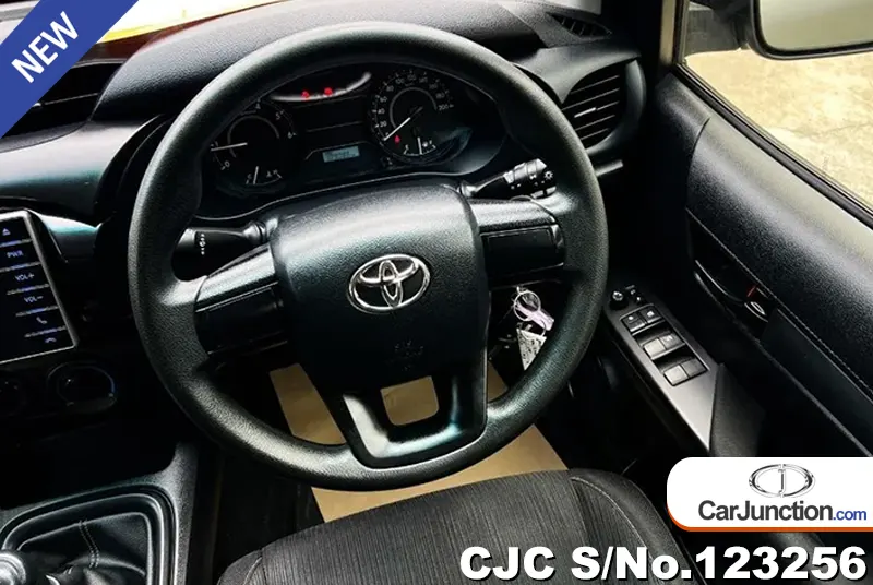 2019 Toyota / Hilux / Revo Stock No. 123256