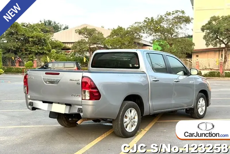 2018 Toyota / Hilux / Revo Stock No. 123258