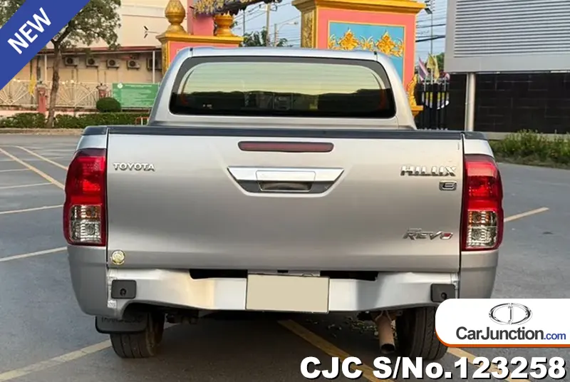 2018 Toyota / Hilux / Revo Stock No. 123258