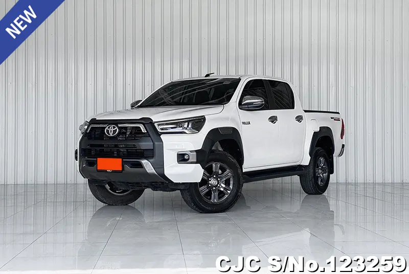 2023 Toyota / Hilux / Revo Stock No. 123259