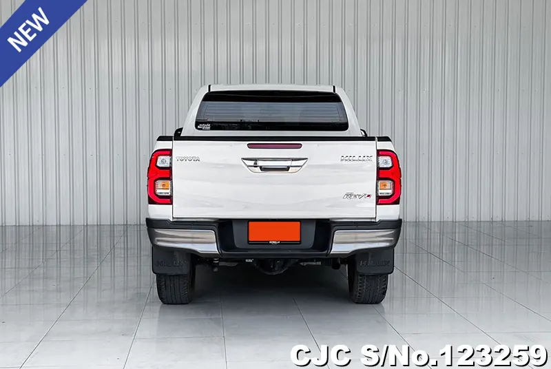 2023 Toyota / Hilux / Revo Stock No. 123259