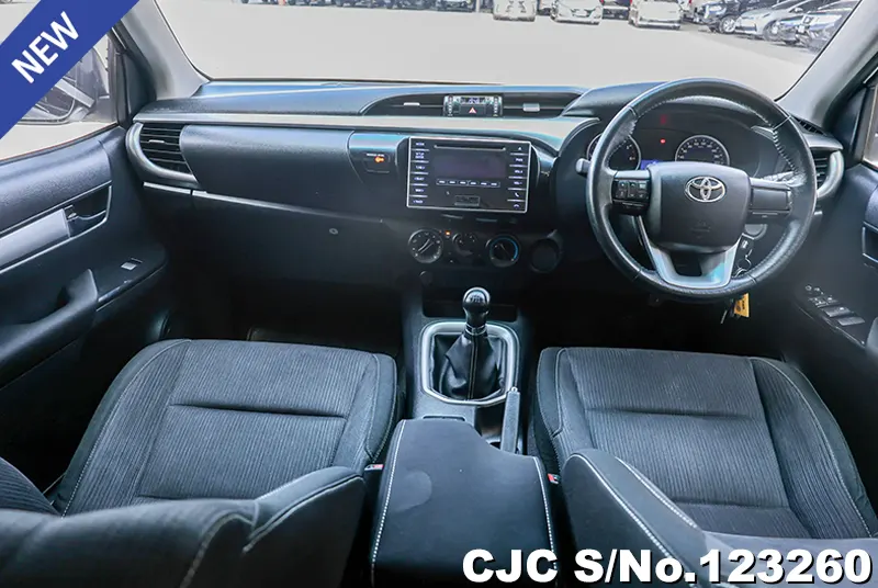 2019 Toyota / Hilux / Revo Stock No. 123260