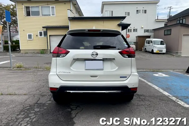 2018 Nissan / X-Trail Stock No. 123271