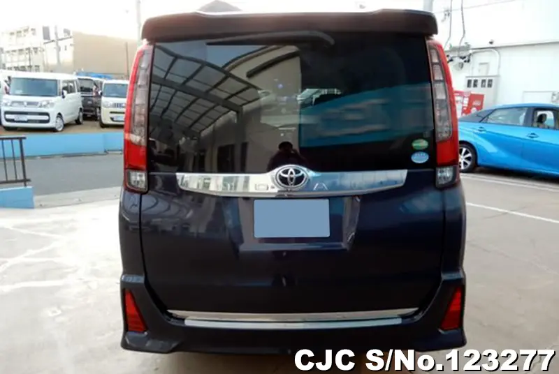 2016 Toyota / Noah Stock No. 123277