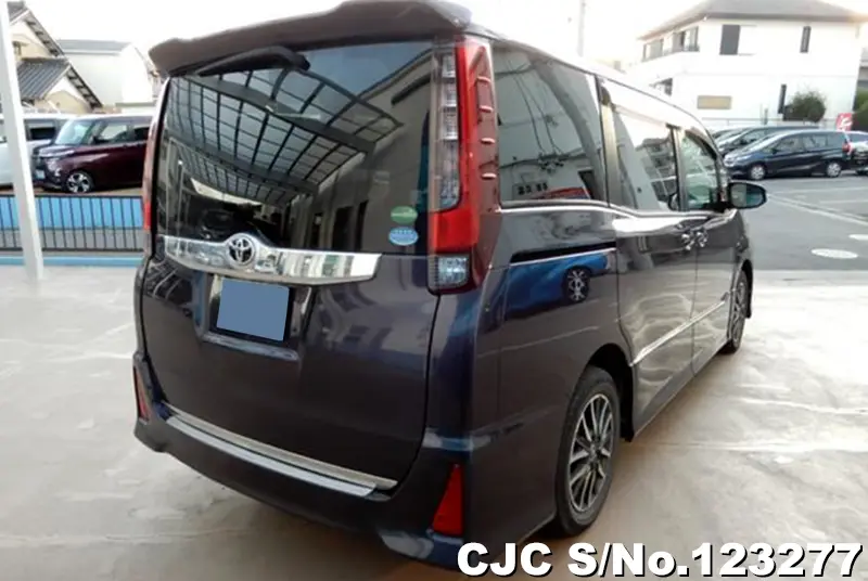 2016 Toyota / Noah Stock No. 123277