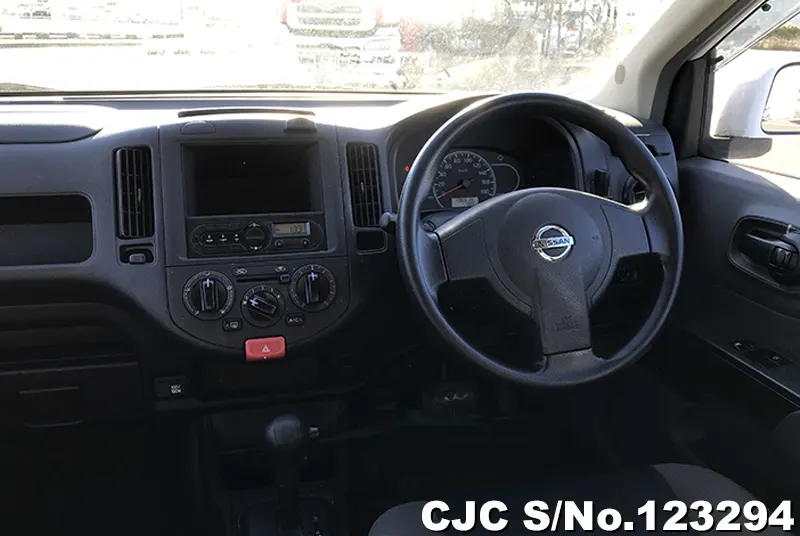 2018 Nissan / AD Van Stock No. 123294