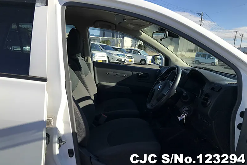 2018 Nissan / AD Van Stock No. 123294