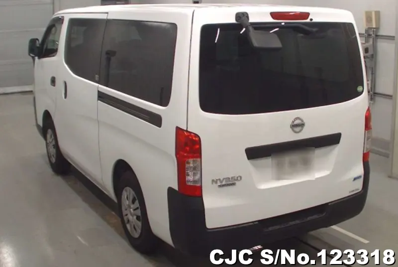 2015 Nissan / Caravan Stock No. 123318