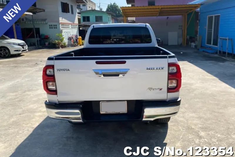 2020 Toyota / Hilux / Revo Stock No. 123354