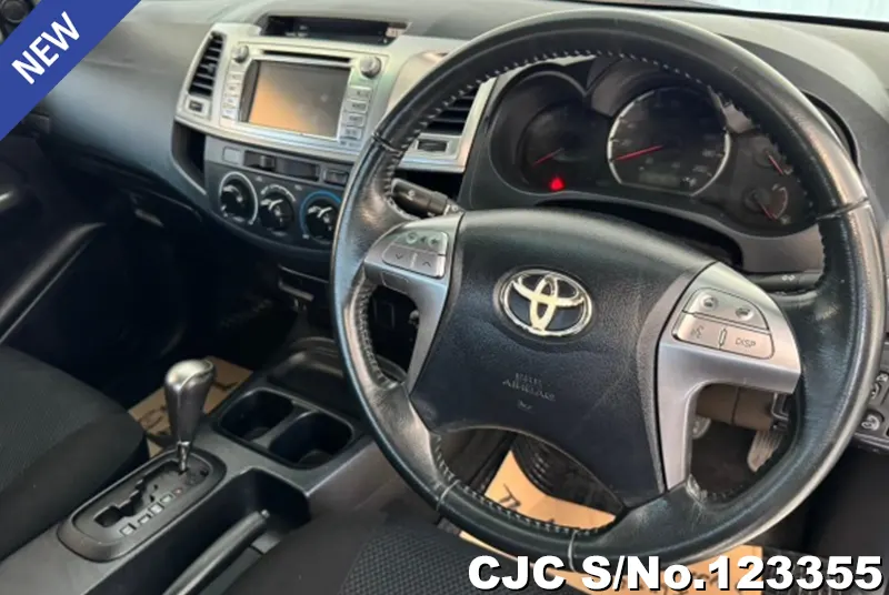 2015 Toyota / Hilux / Vigo Stock No. 123355