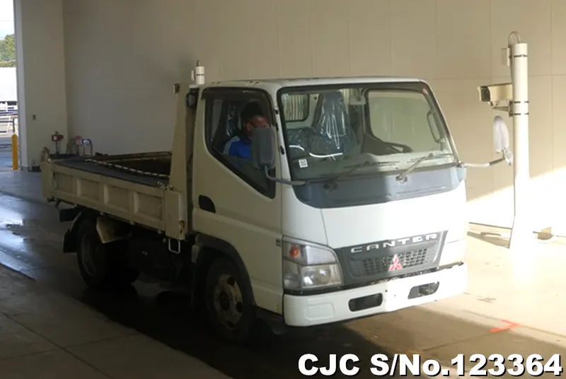 2006 Mitsubishi / Canter Stock No. 123364