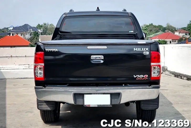 Toyota Hilux in Black for Sale Image 5