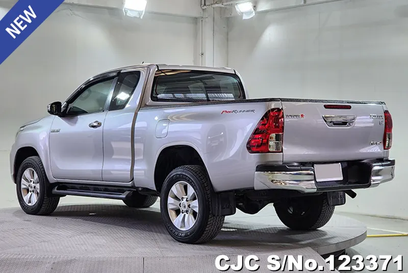 2018 Toyota / Hilux / Revo Stock No. 123371