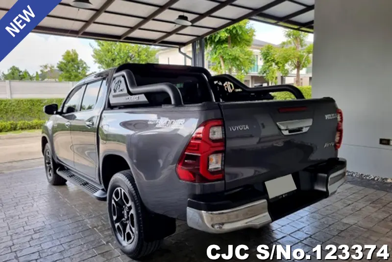 Toyota Hilux in Gray for Sale Image 1