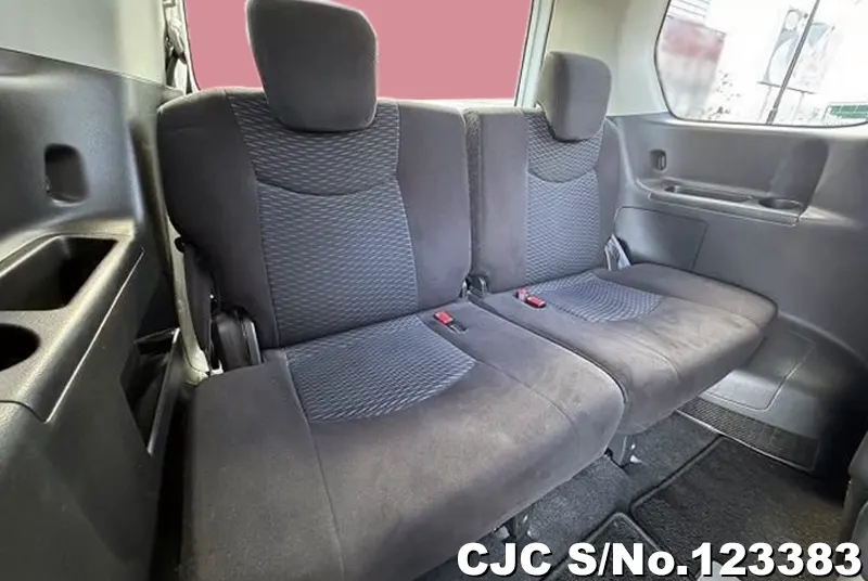 2015 Nissan / Serena Stock No. 123383