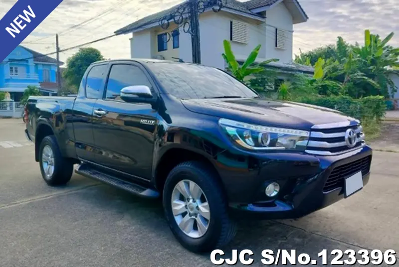 2017 Toyota / Hilux / Revo Stock No. 123396